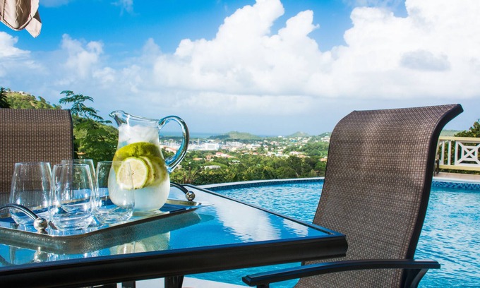 Marisule Apartment | Simply Heavenly! Large Self Catered Two Bedroom Apartment With Huge Pool