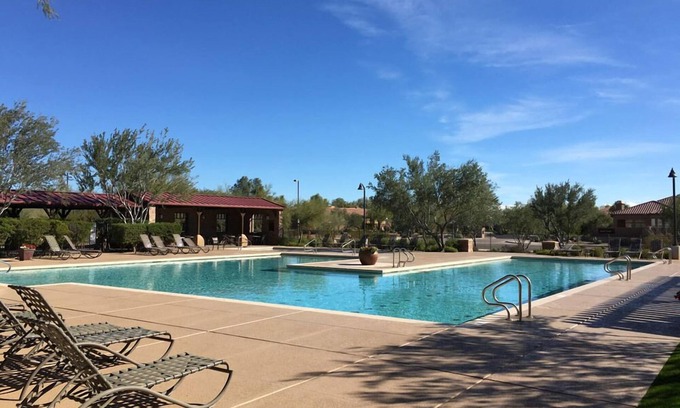 Sonoran Foothills House | Simply Irresistible Superb 4 bedroom Home/Community Pool/North Phoenix/Scottsdale