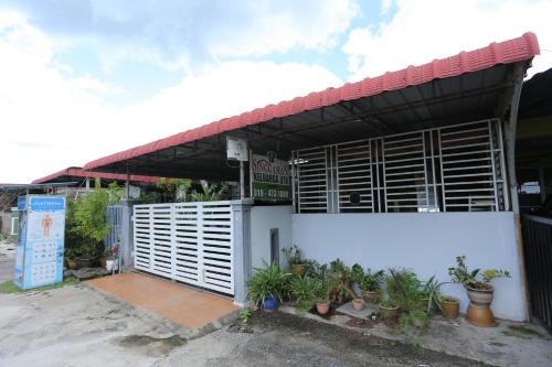 Kampung Pantai Halban House | Singgahan Keluarga Jitu
