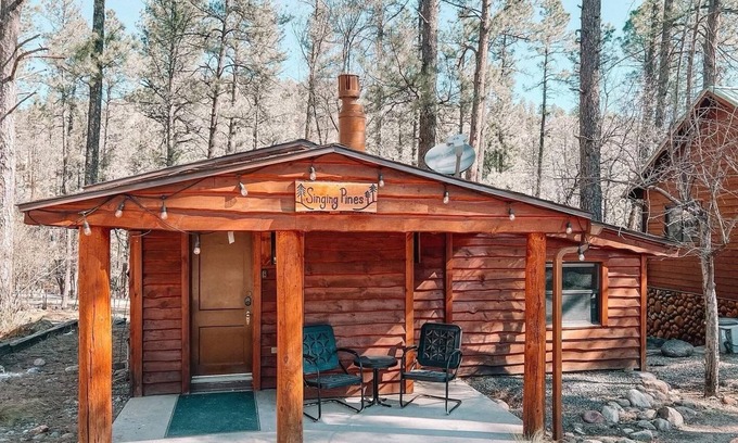 Ruidoso Cabin | Singing Pines Cabin — Premier Upper Canyon I Hot Tub I 5 Min from Midtown