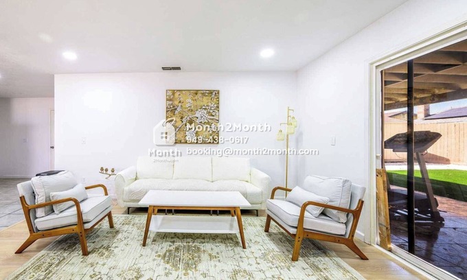 Southwestern Sacramento House | Single-Family|Lush&Fenced Backyard|Guest Access|Flex-Lease|Instant Tour #42372