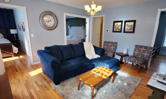 Auburn House | Single level 3 bedroom, fenced yard, central air