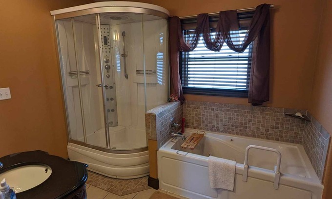Camdenton House | Single Level Living at the Lake