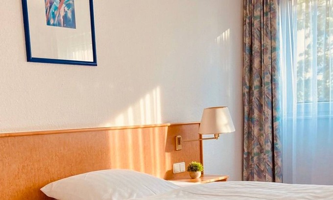 Hoyerswerda Apartment | Single Room 1 - AKZENT Congresshotel Hoyerswerda