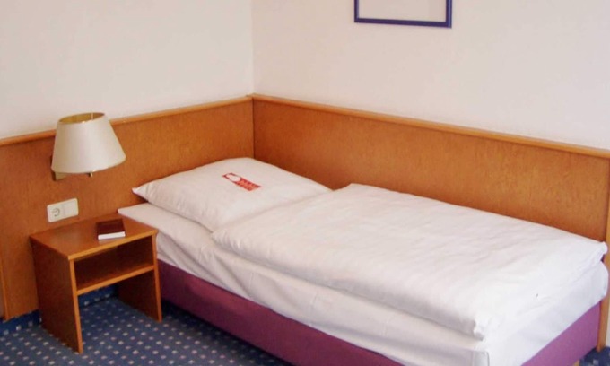 Hoyerswerda Apartment | Single Room 2 - AKZENT Congresshotel Hoyerswerda