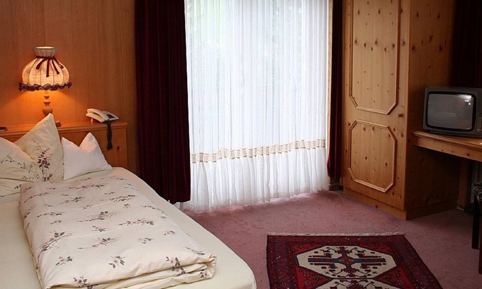 Riezlern Apartment | Single room No. 5, shower, toilet - Haus Widdersteinblick