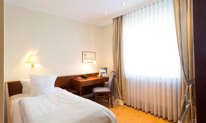 Hasseldieksdamm House | Single Room, Shower, Toilet, Standard - Hotel Birke