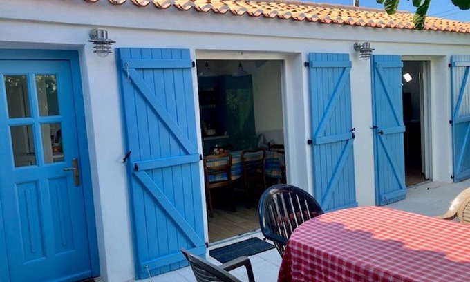 Noirmoutier-en-l'Ile House | Single-story house in L'Herbaudière near beach and ports - 4 guests