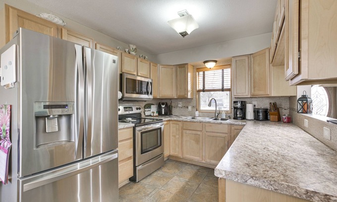 Gillette House | Single-Story Gillette Home: Walk to Lake & Trails!