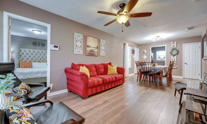 San Antonio House | Single-Story Home in San Antonio: Great Location!