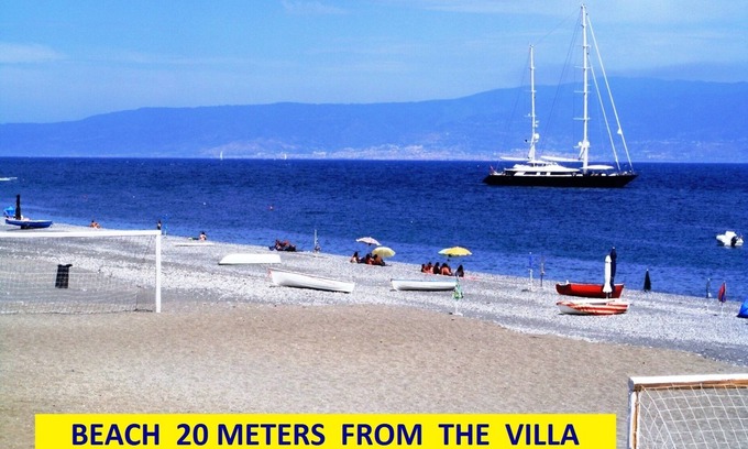 Ali Terme Villa | SINGLE VILLA 20meters from the SEA and/or for THERMAL CURE near TAORMINA