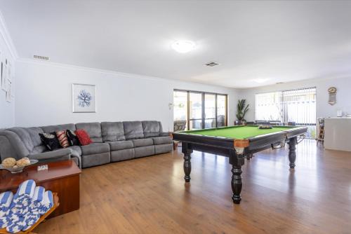 Golden Bay House | Singleton Impressions - EXECUTIVE ESCAPES
