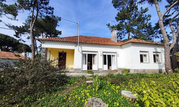Banzao House | Sintra, traditional rustic V4 house in Colares, Sintra