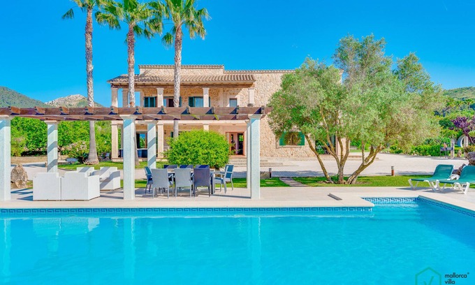 Marratxi Villa | SIONA Finca for 10 people with pool in Alcudia