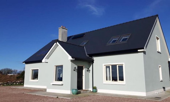 Spiddal House | Sioscadh Na Mara (Sea Whisper)