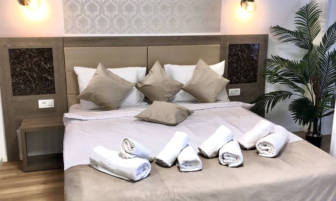 Sector 2 Hotel | Sir Fundeni Hotel