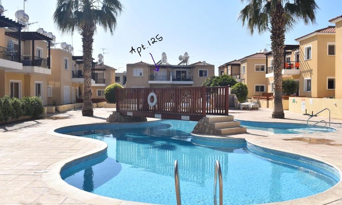 Universal Apartment | Sirena Sunrise Apartment 125