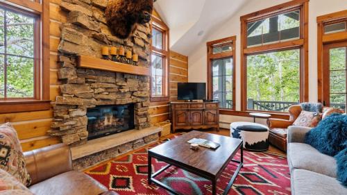 Avon House | Sirius Ridge