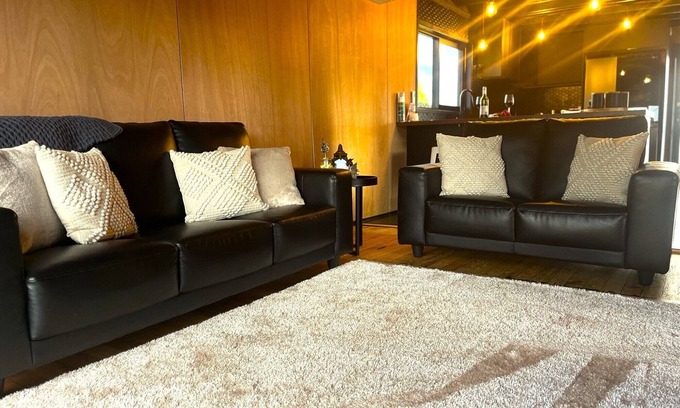 Mangakino House | Sit back, relax and enjoy your life at the lake.