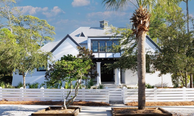 Sunnyside House | SITTIN' PURDY - LUXURY HOME ON LAKE CARILLON WITH A SHORT STROLL TO THE BEACH