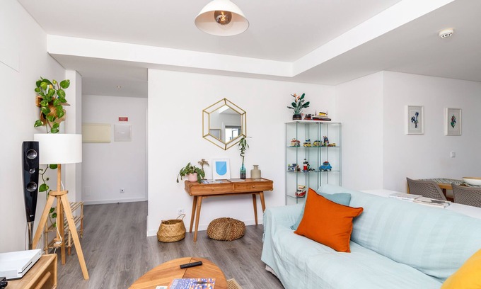 Santiago Apartment | Situated in Sesimbra, just 500 m from California Beach