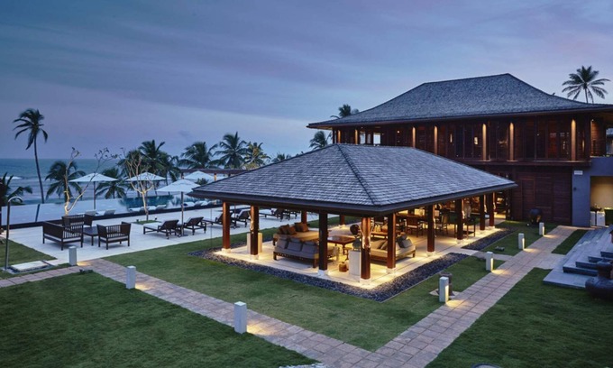 Dickwella Villa | Situated on 650 ft. of beachfront