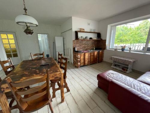 Kierwik House | SiwyDOMEK jezioro Kierwik, blisko plaża, 3 pokoje dla max 9 osób