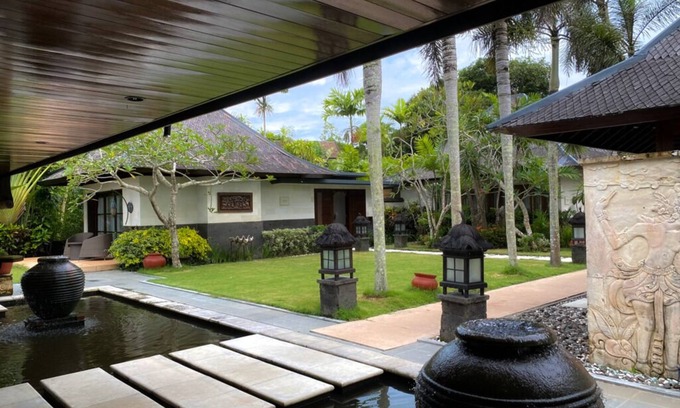 Pecatu Villa | Six-bedroom villa in Uluwatu, a perfect place to have holiday with family.