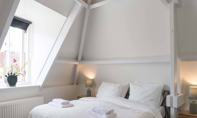 Centrum Bed & Breakfast | Six Boutique Hotel - Luxury Quadruple Room