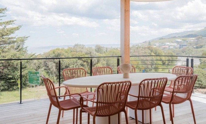 Skenes Creek House | Six Ocean Terrace - Ocean and Mountain Views