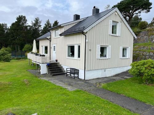 Molde House | Sjarmerende og romslig bolig, omgitt av vakker natur