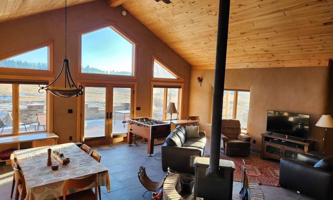 Pagosa Springs House | SKI AND SOAK! Amazing views! Private, peaceful, and convenient!