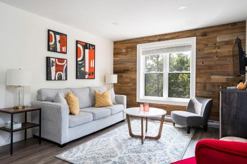 Meaford Apartment | "Ski" at Hills Meaford, Second Floor Suite w Bunk Beds