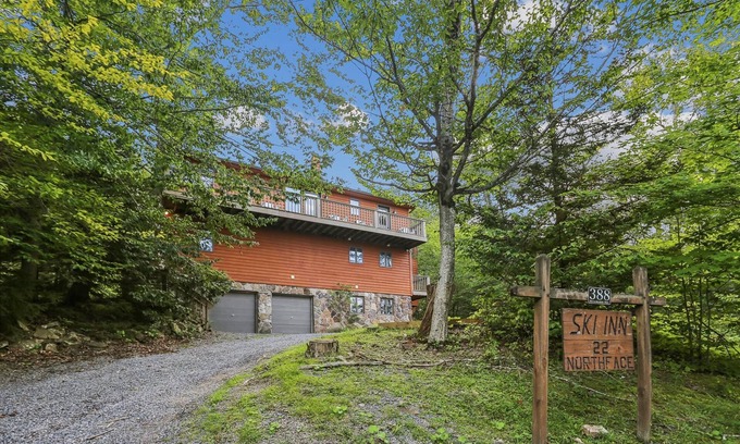 Northface House | Ski easiest access to Salamander Trail!