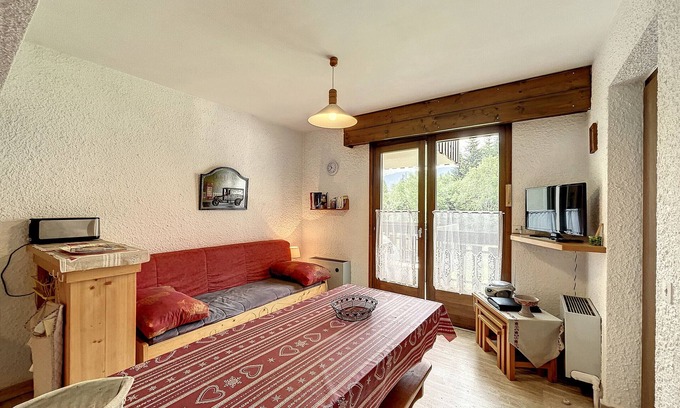 Combloux Apartment | Ski-Front 2-BR Apartment with Balcony, 3.5km from Combloux Village