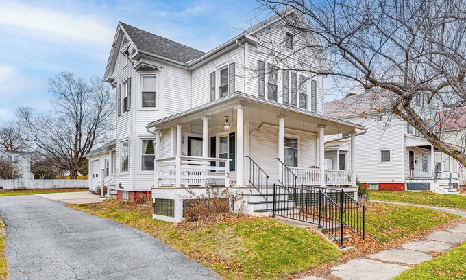 Rutland House | Ski, Hike & Fish: Modern Rutland Home