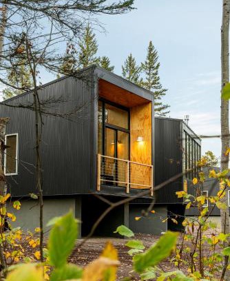 Lutsen Ski Chalet | Ski Hill Cabins and Saunas