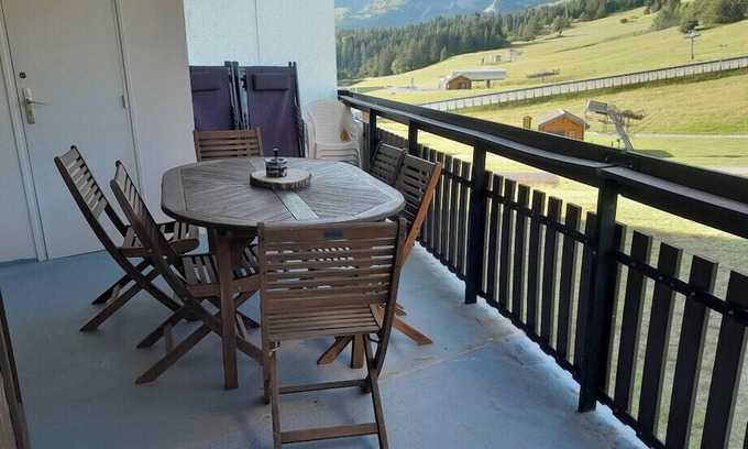 Saint-Etienne-en-Devoluy Apartment | Ski in and ski out apartment Superdévoluy