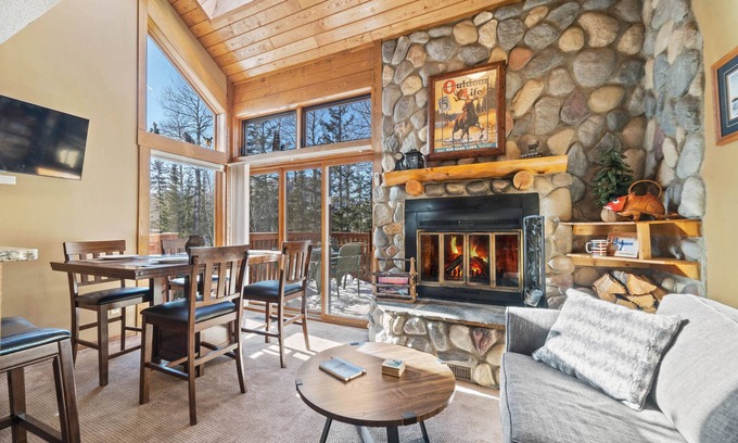 Lutsen House | Ski in/out at Lutsen Mountains. Family-sized base camp, on the trails in Lutsen!