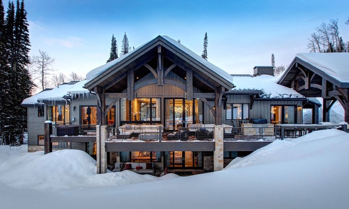 Park City House | Ski-in/out Luxury Mansion, Game & Theater Rooms, Private Hot Tubs! Park City Colony Grand