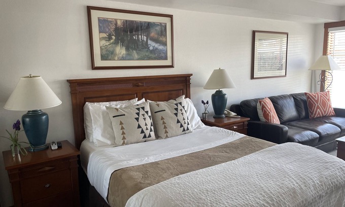 Salt Lake Mountain Resorts Condo | SKI IN/OUT Studio Condo with stunning Village & Slope views