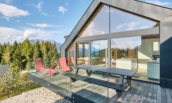 Pruggern Ski Chalet | Ski-in/ski-out lodge with Sommercard