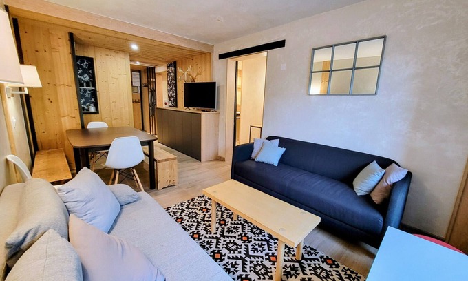 Arc-2000 Apartment | Ski-In/Ski-Out Renovated Apartment · South-Facing Balcony · Sleeps 8