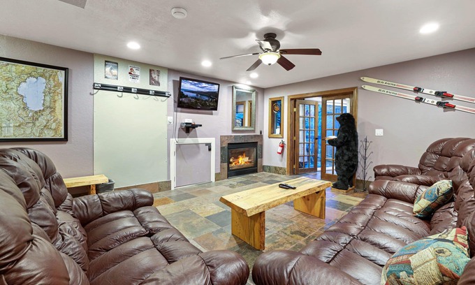 Tahoe Village Condo | Ski In, Ski Out! 3 BDR Steps from Stagecoach Lift w/Private Hot Tub