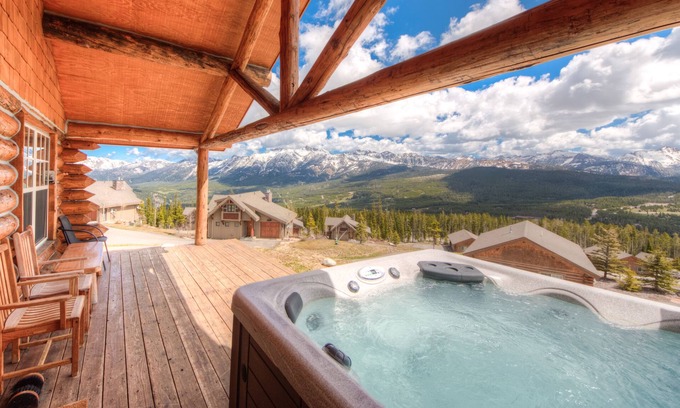 Big Sky House | Ski-in/Ski-out home w/private hot tub in Moonlight Basin - Cowboy Heaven Cabin - Wild West