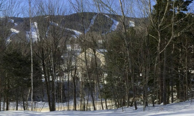 Sunday River Area House | Ski-in Ski-out recently renovated Townhouse. Mountain view.
