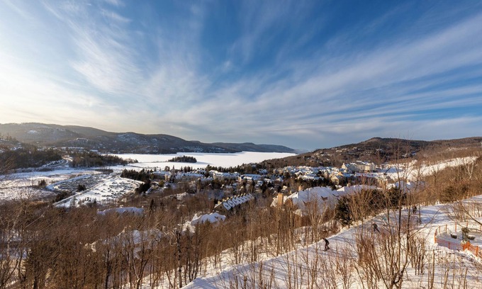 Mont-Tremblant Condo | Ski in/Ski out, Spa, Fireplace, Parking, View