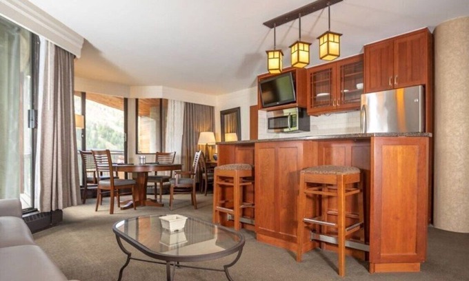 Salt Lake Mountain Resorts Condo | Ski-In/Ski-Out Snowbird King Bedroom plus Sofa Sleeper + Amenities