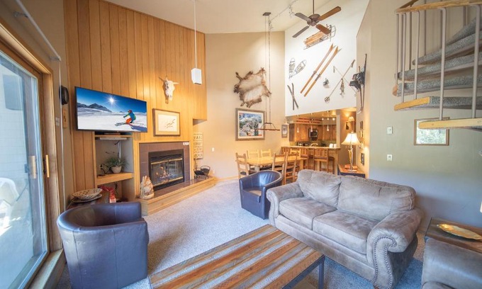 Mountain House House | Ski Run 302 by SummitCove Lodging