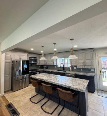 Holladay House | Skiing, 2 Kitchens, 2 Units in 1, 80in TVs, WD, 2 Backyards